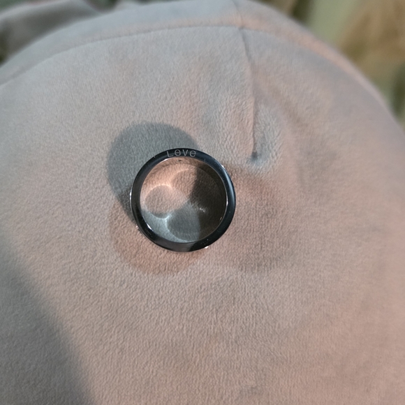 Silver Ring with Clear Gemstones - Picture 2 of 6